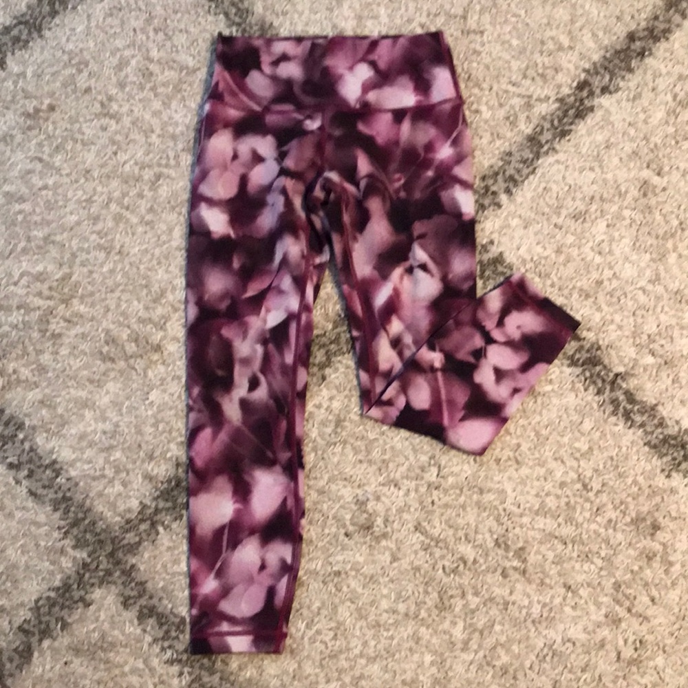 Lululemon 7/8 yoga pants, sz 6, pink/purple